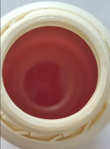 Líquido transparente rosado claro usado para produtos plásticos 2-Butil-1 2-Benzisotiazolin-3-One CAS 4299-07-4 BBIT 98%